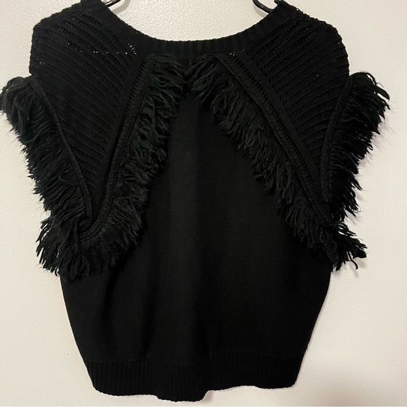 BCBGMaxAzria Contemporary Boho Black Knit Fringe Cap Sleeve Sweater Size L - Picture 3 of 4